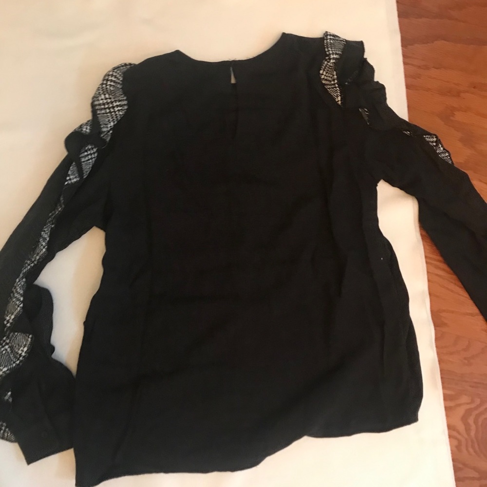 Zara blouse - Picture 3 of 4